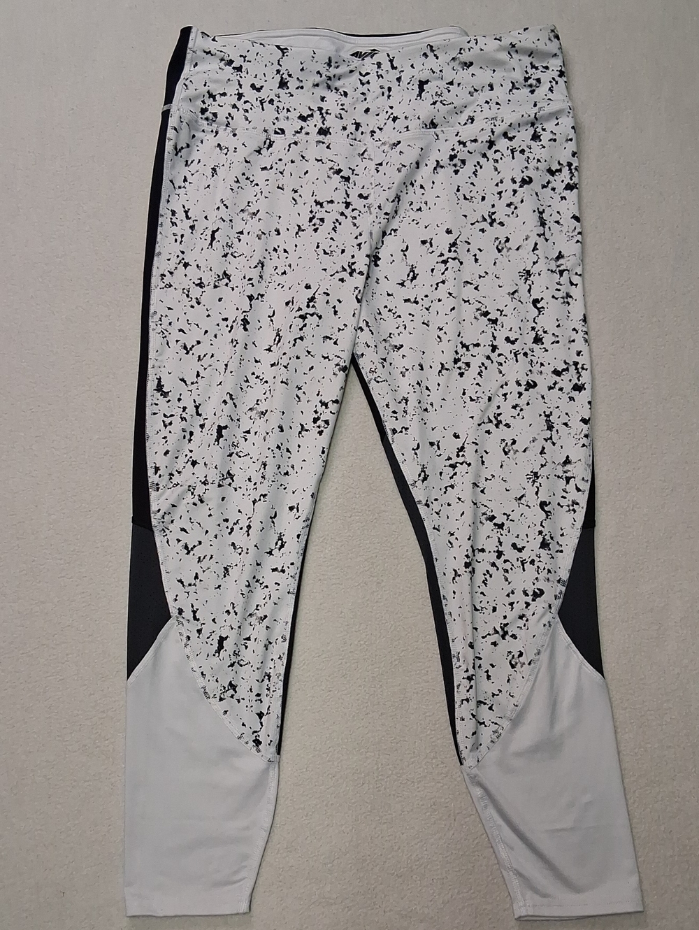 Avia White and Black Speckle Athletic Leggings